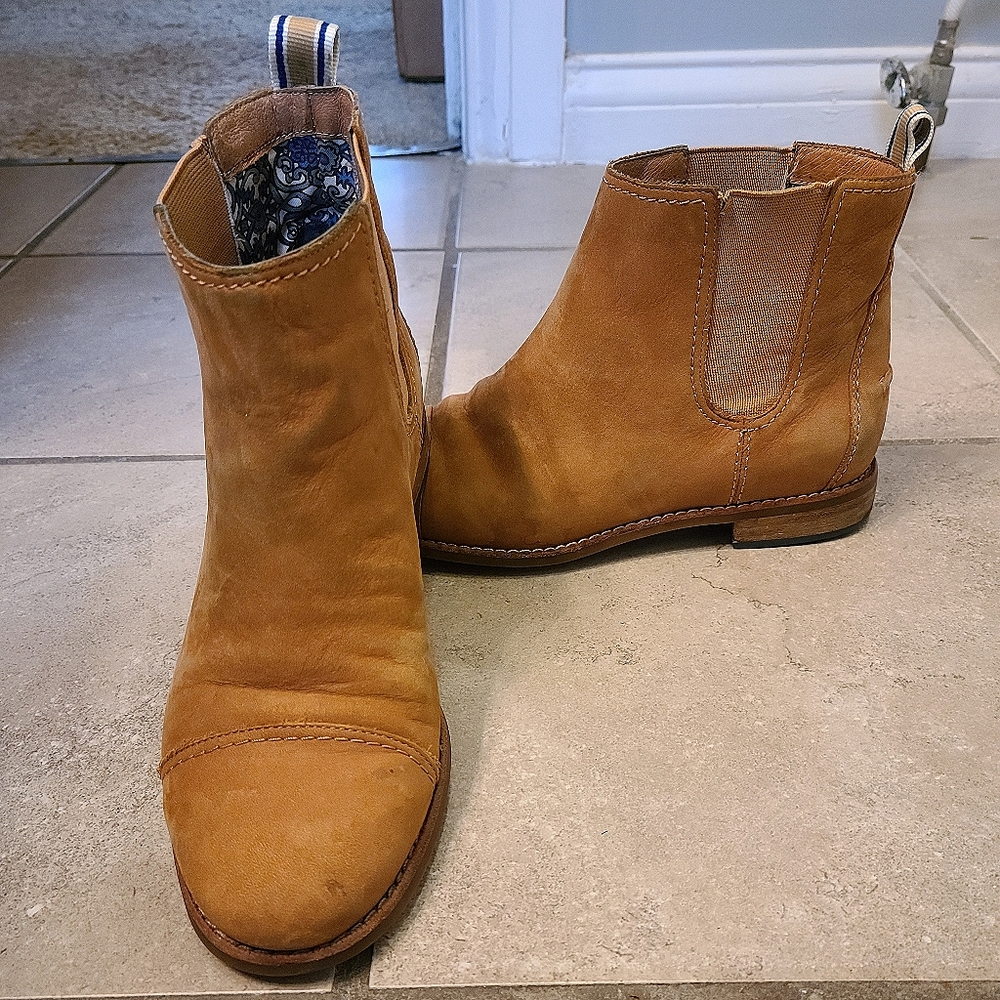 Sperry Chelsea Pull On Leather Booties Boots